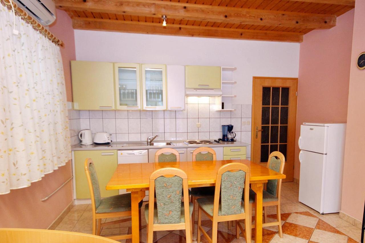 Apartments With A Swimming Pool Jadranovo, Crikvenica - 3238 Exterior foto